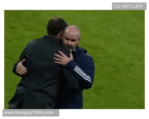 尼斯球员与球迷发生激烈冲突体育总监莫里斯遭殴打事件回顾